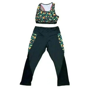Zelos‎ Sports Bra and Leggings Outfit